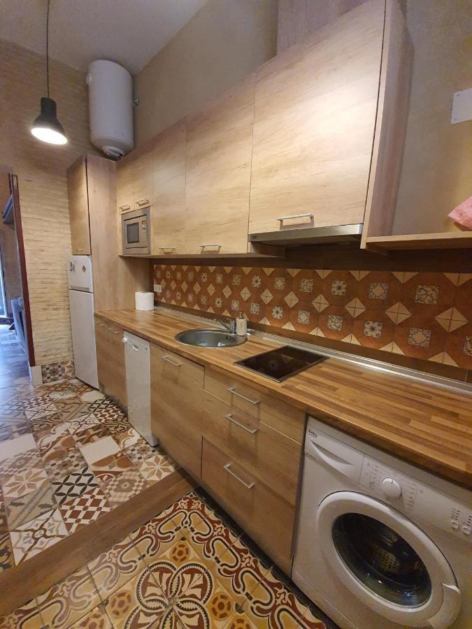 Apartamento Coqueto dúpex en el casto antiguo de Triana Sevilla Exterior foto