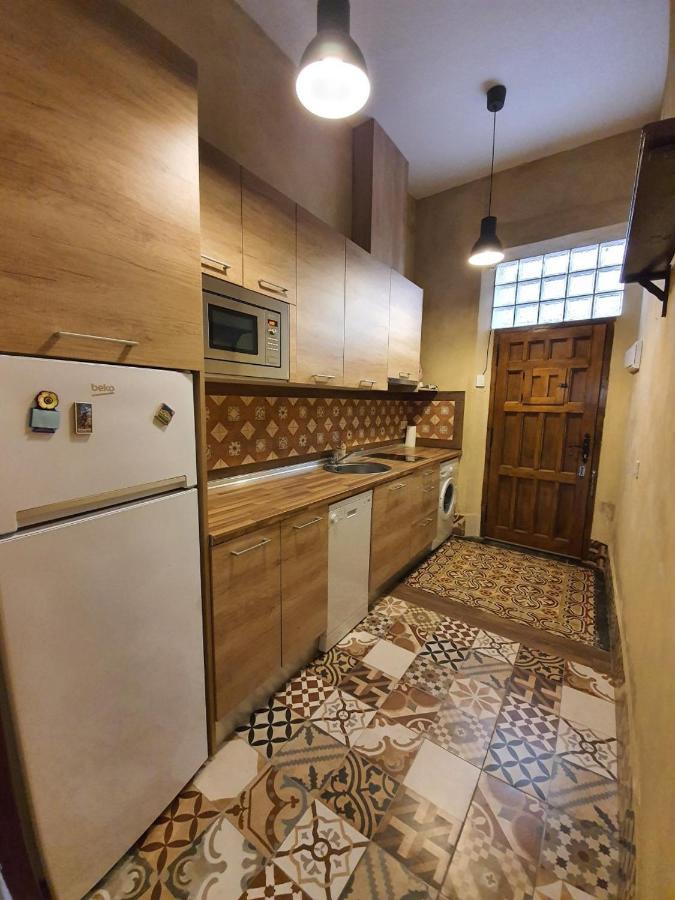 Apartamento Coqueto dúpex en el casto antiguo de Triana Sevilla Exterior foto